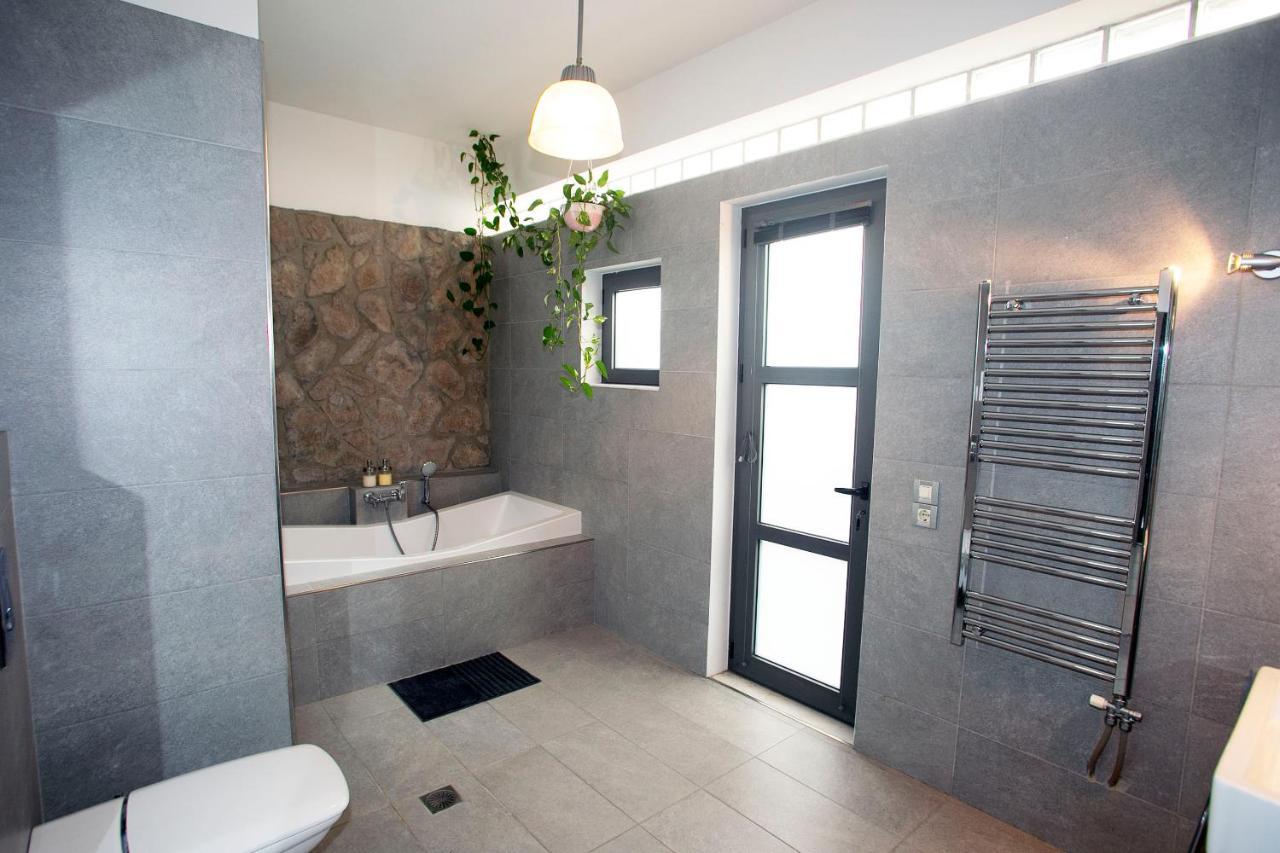 Spacious Suite With Luxury Bath Atena Exterior foto
